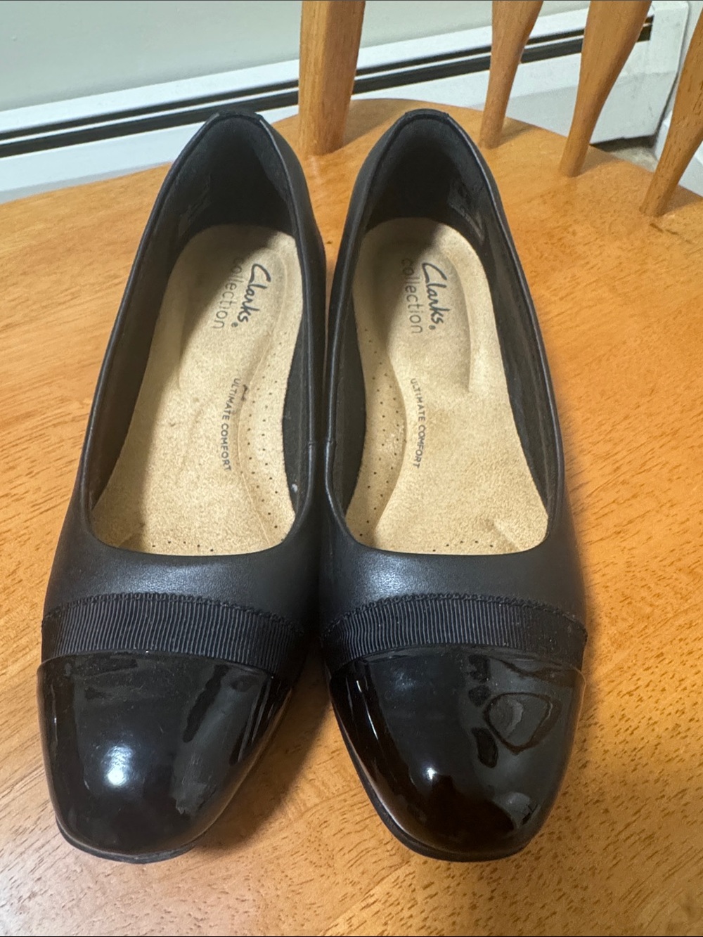 Clarks Black Women's Patent Cap-Toe Flats